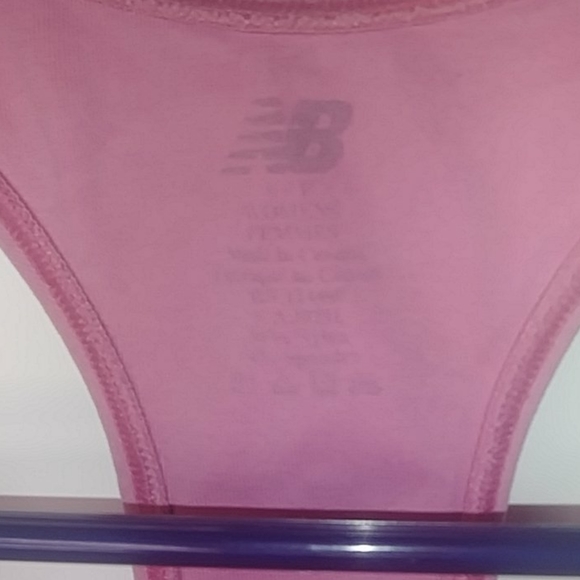 NewBalance tank top SP - Picture 6 of 7